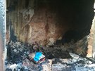 Po nočním požáru rodinného domu v Sovoluskách na Přeloučsku byla nalezena torza...