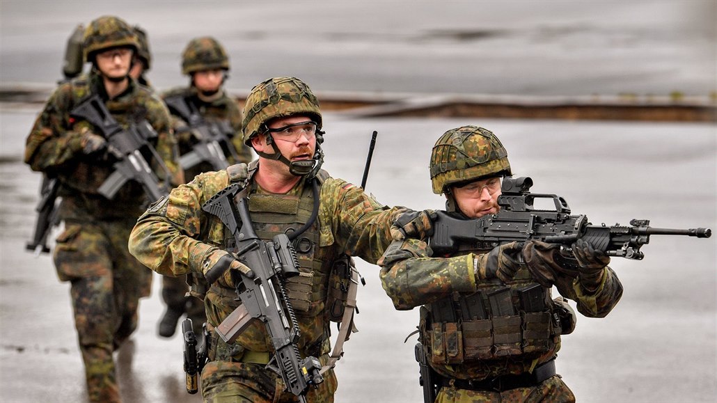 Německé speciální jednotky během vojenského cvičení v Munsteru. (26. září 2019)