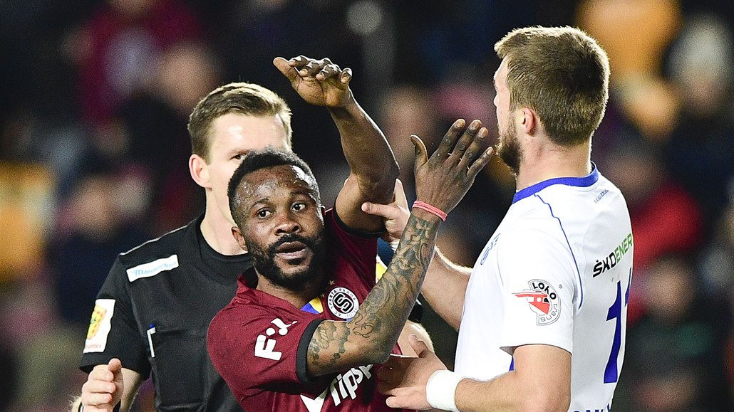 Rozhodčí Rejžek vyloučil Komličenka chybně, soudí komise
