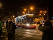 Zájemci o svezení mikulášskou tramvají se mohli vydat na krátkou okružní jízdu...