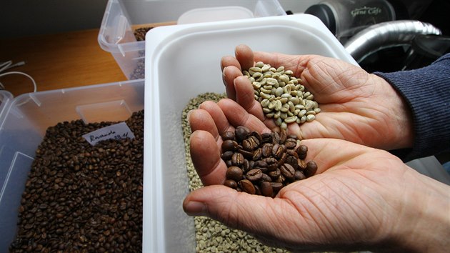 Největší zájem je o kávová zrna z Brazílie, v nabídce mají i Kolumbii a Salvador. Přestali dělat Etiopii, naopak zkouší Rwandu a také Guatemalu.