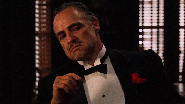 Kmotr se stal jedn�m z nejlep��ch film� sv�tov� kinematografie. Jeho p�edlohou byla stejnojmenn� kniha Maria Puza. Ve filmu ztv�rnil Vita Corleoneho Marlon Brando.