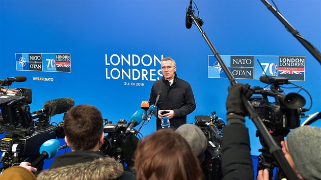 f NATO Jens Stoltenberg na summitu v Londn