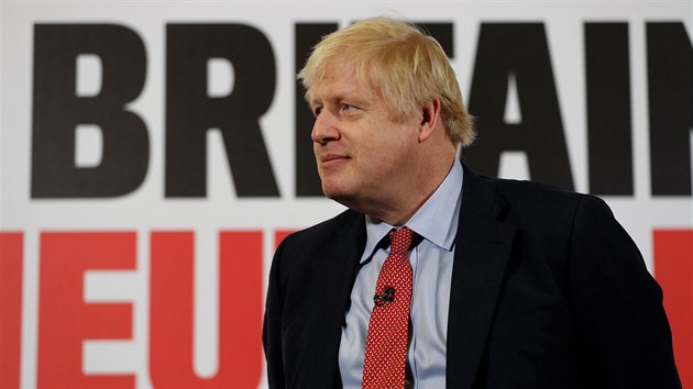 Britsk premir Boris Johnson bhem pedvolebn kampan. (6. prosince 2019)