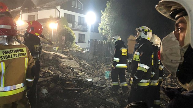 V obci Szczyrk na jihu Polska, kter je znm jako lyask stedisko, ve stedu veer vybuchl plyn v tpodlanm dom. Budova se nsledn zhroutila, na mst zasahovali zchrani i hasii. (5. prosince 2019)
