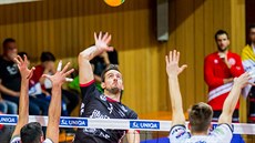 Momentka z volejbalového zápasu �eské Bud�jovice (�erná) vs. Kladno.