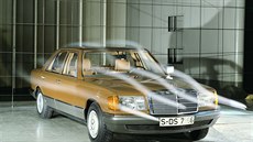 Mercedes-Benz W126 zvaný ína