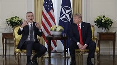 Americký prezident Donald Trump se setkal s generálním tajemníkem NATO Jensem...