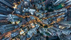 Organizovaný chaos. Jedna z Leeových oblíbených fotografií zachycuje Hongkong,...