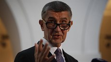 Premiér Andrej Babi� na st�ede�ní tiskové konferenci. (4. prosince 2019)