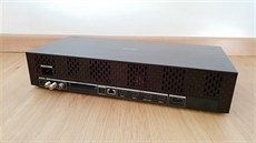 One Connect Box s konektory pro antény (DVB-T2, DVB-S2, DVB-C), slot pro...