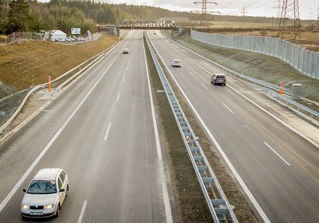 Dálnice D3 nyní mí zhruba 70 kilometr. Odpoívka je na ní jediná, na pomezí Jihoeského a Stedoeského kraje.