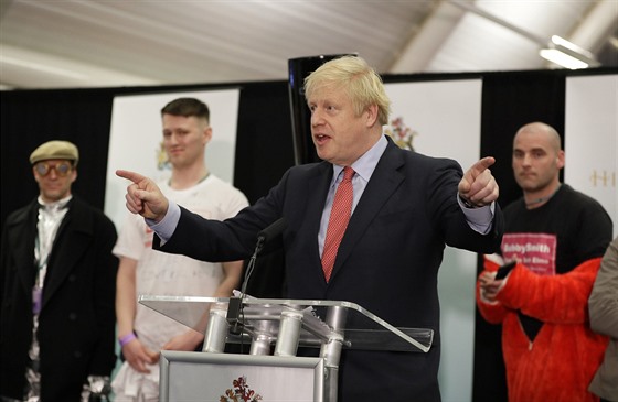 Britský premiér Boris Johnson (13. prosince 2019)