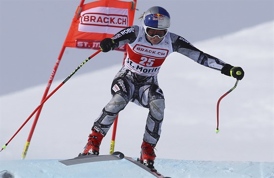 Ester Ledecká na trati superobího slalomu ve Svatém Moici.