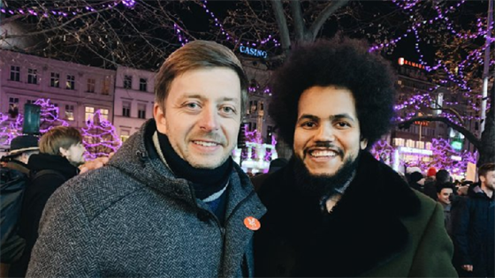 Pedseda a poslanec STAN Vít Rakuan a poslanec TOP 09 Dominik Feri na...