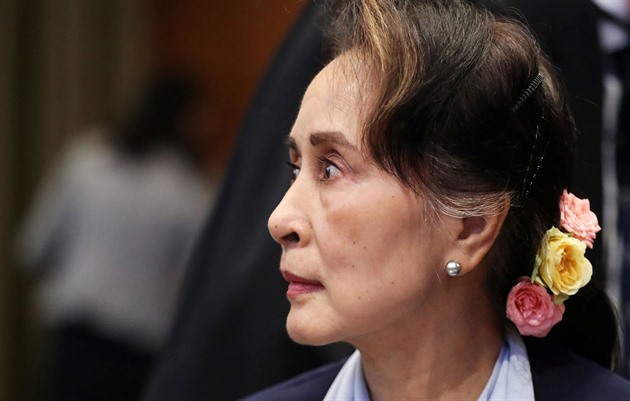 Svrženou barmskou vůdkyni Su Ťij odsoudili k dalším šesti rokům vězení