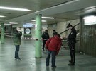 ena ve vestibulu metra Mstek na Václavském námstí bodla mue do hrudníku....
