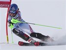 Slovenská závodnice Petra Vlhová na trati paralelního slalomu ve Svatém Moici