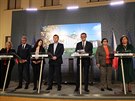 Premiér Andrej Babi spolen s ministry pedstavuje Národní investiní plán....