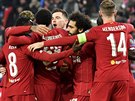 Fotbalisté Liverpoolu slaví gól proti rakouskému Salcburku v utkání Ligy mistr.