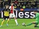 Marco Reus, kapitán Dortmundu, nevyuil zaváhání slávisty Ladislava Takácse. V...