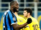 Romelu Lukaku, útoník Interu Milán, se raduje z gólu v duelu Ligy mistr s...