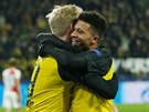 Julian Brandt a Jadon Sancho, dva stelci Dortmundu z duelu Ligy mistr proti...