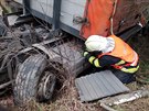 Nehoda kamionu v Horních Ředicích.