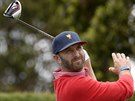 Dustin Johnson bhem prvního dne Prezidentského poháru v Melbourne.