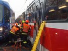 Na Kone�n�ho n�m�st� v Brn� zasahuj� hasi�i u nehody dvou tramvaj� a osobn�ho...