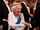 Královna Albta II. na recepci pro diplomaty v Buckinghamském paláci (Londýn,...