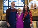 Princ William, kuchařka Mary Berry a vévodkyně Kate při natáčení pořadu...