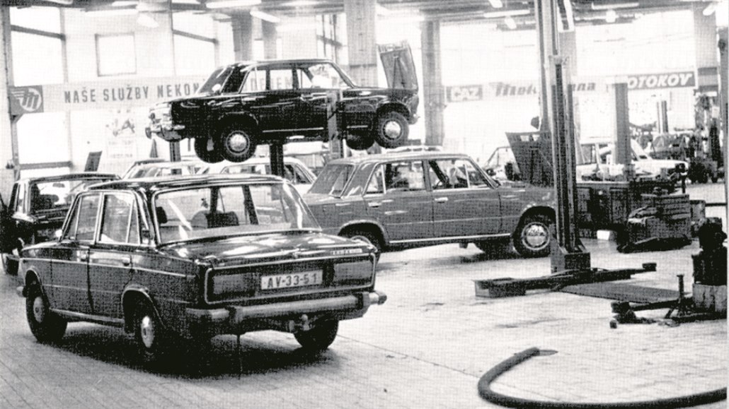 Automechanik vzpomíná: před sametem nebyly díly, auta byla jednodušší