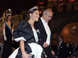 védská korunní princezna Victoria a nositel Nobelovy ceny za fyziku James...