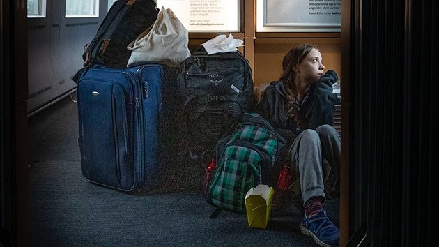 Greta Thunbergov si postovala na peplnn nmeck vlaky. (15. prosince 2019)