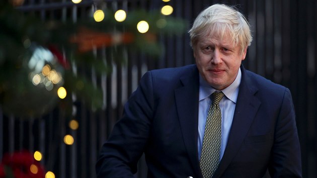 Britsk premir Boris Johnson pednesl projev po pedasnch parlamentnch volbch, kter se svmi konzervativci pesvdiv vyhrl. (13. prosince 2019)