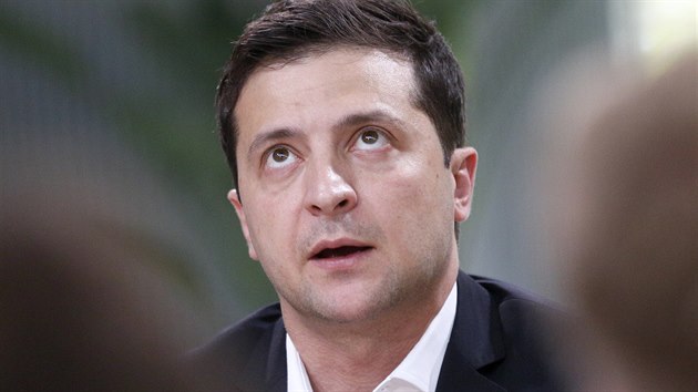 Ukrajinsk prezident Vladimir Zelenskyj na jednn o konfliktu na vchod Ukrajiny. (9. prosince 2019)