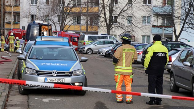 V obytnm dom ve mst Blankenburg v nmeck spolkov zemi Sasko-Anhalt dolo k vbuchu. Podle policie bylo nejmn 25 lid zranno a jeden lovk zahynul. (13. prosince 2019)
