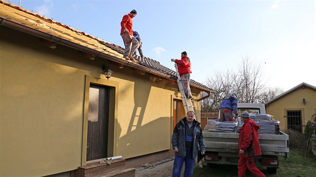 V ter zaalo rozebrn naerno postavenho domu.