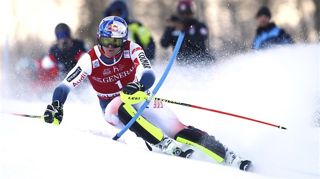 Alexis Pinturault ve slalomu ve Val dIsere.