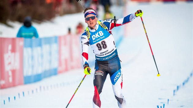 esk biatlonista Vtzslav Hornig na trati sprintu v Le Grand-Bornand.