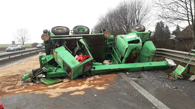 Z nvsu spadl na dlnici autojeb. (17.12.2019)