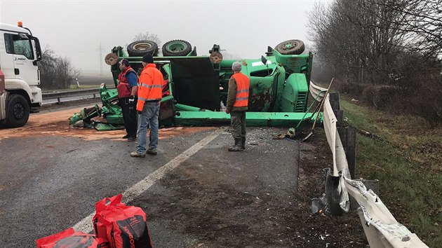 Z nvsu spadl na dlnici autojeb. (17.12.2019)