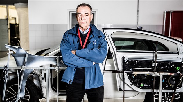 Automechanik Vroslav Soukup popisuje svou prci v Sametu a dnes