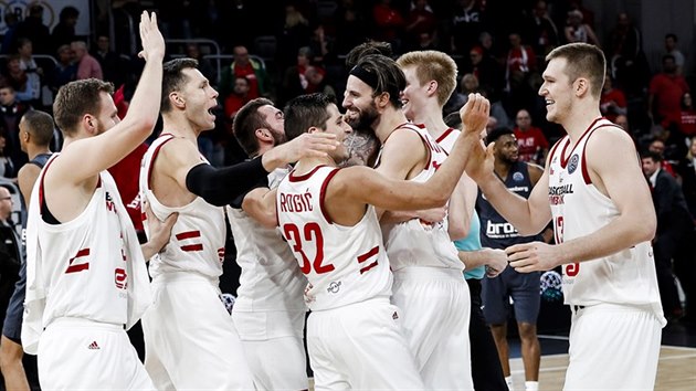 Nymburt basketbalist slav vhru v Bambergu.