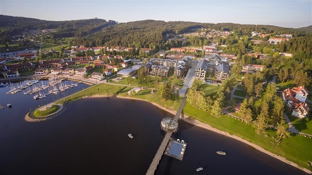 Lipno nad Vltavou, okres esk Krumlov. Projekt vyroste na behu Lipna, v lokalit obklopen umavskou prodou, a nabz druh bydlen i rekrean uit. 