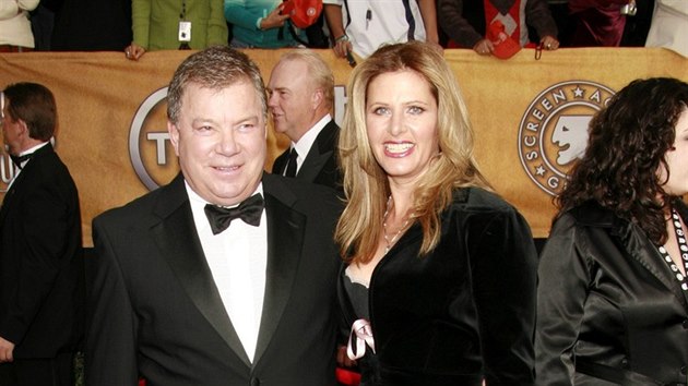 William Shatner a jeho manelka Elizabeth Andersonov (Los Angeles, 29. ledna 2006)