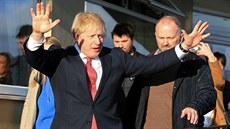 Premiér Boris Johnson pi návtv severovýchodu Británie. (14. prosince 2019)