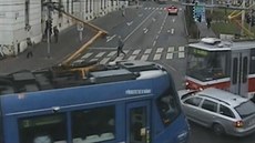 Podívejte se, jak tramvaje slisovaly auto v centru Brna