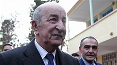 Alžírské prezidentské volby vyhrál již po prvním kole Abdal Madžíd Tabbúni,...